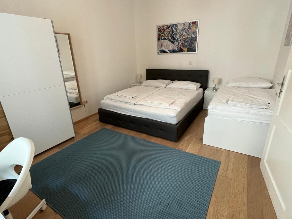 Stylish Apt Near Urania 1Br Lejlighed Wien Eksteriør billede