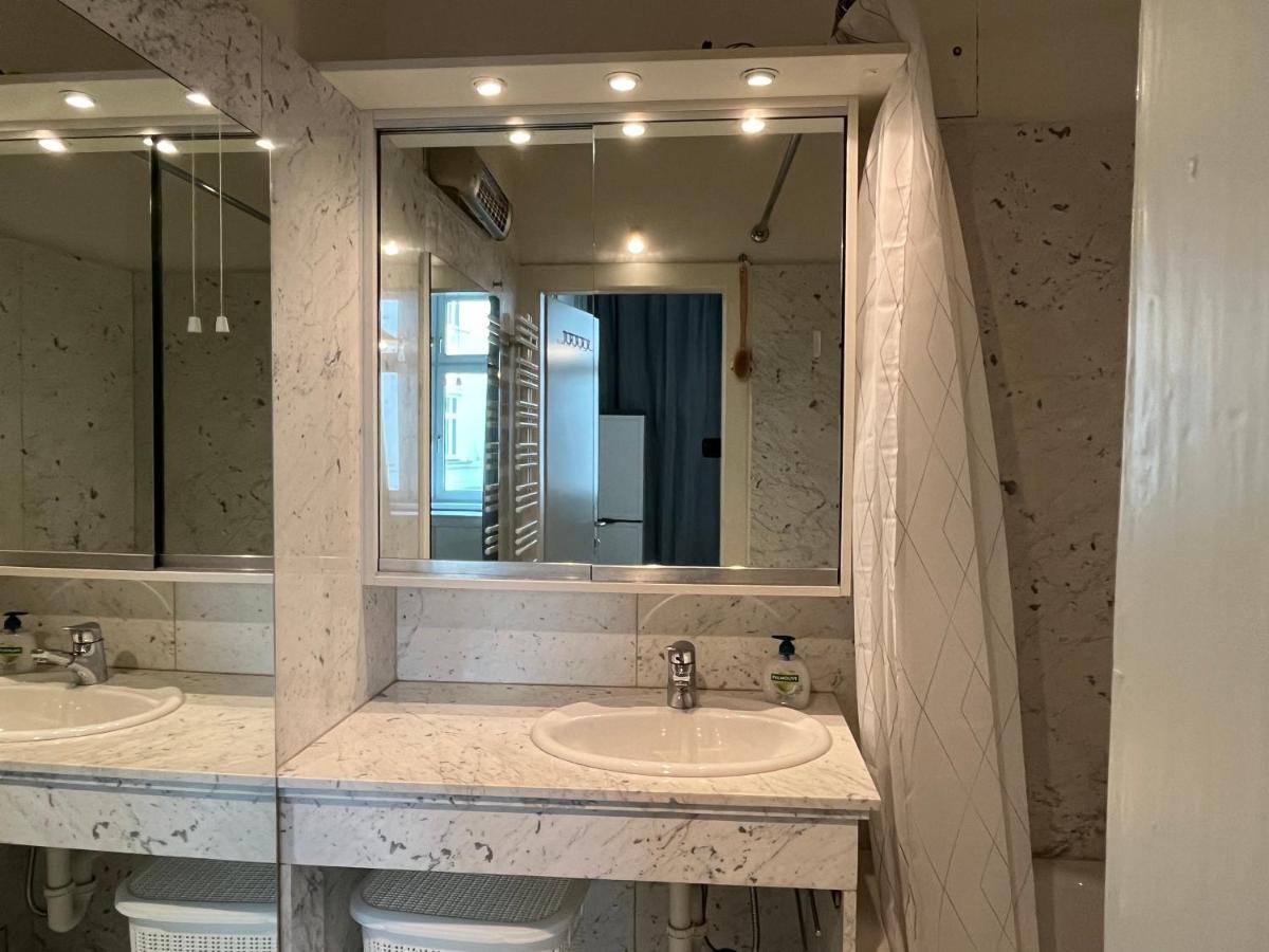 Stylish Apt Near Urania 1Br Lejlighed Wien Eksteriør billede