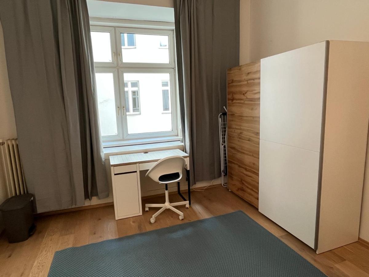 Stylish Apt Near Urania 1Br Lejlighed Wien Eksteriør billede